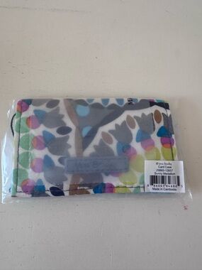Vera Bradley “Sunny Medallion” Card Case - NWT
